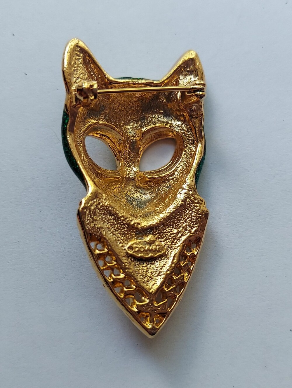 Vintage Egyptian Style Green Glitter Enamel Goldtone Cat Mask Brooch Mardi Gras - Picture 2 of 3